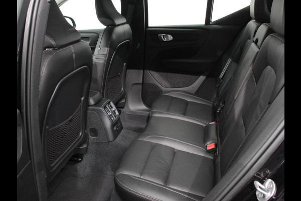 Volvo XC40 1.5 T4 Plug-in hybrid Plus Bright Climate control Adaptieve cruise control Parkeersensoren Achteruitrijdcamera 360* Keyless LED Navigatie Verwarmde voorstoelen Apple Carplay/ Android Auto