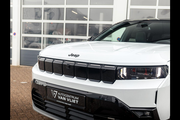 Jeep Compass First Edition 74 kWh | Uit voorraad leverbaar !| Adapt. Cruise | Camera | Carplay | 20" | Elektr. A-Klep | Navi | Winter Pack | Schuif/Kanteldak | Premium Pack | Conv. Pack | Warmtepomp