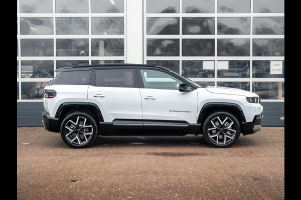 Jeep Compass First Edition 74 kWh | Uit voorraad leverbaar !| Adapt. Cruise | Camera | Carplay | 20" | Elektr. A-Klep | Navi | Winter Pack | Schuif/Kanteldak | Premium Pack | Conv. Pack | Warmtepomp