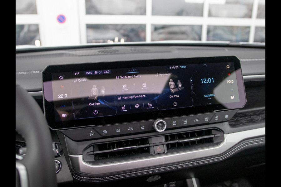 Jeep Compass First Edition 74 kWh | Uit voorraad leverbaar !| Adapt. Cruise | Camera | Carplay | 20" | Elektr. A-Klep | Navi | Winter Pack | Schuif/Kanteldak | Premium Pack | Conv. Pack | Warmtepomp