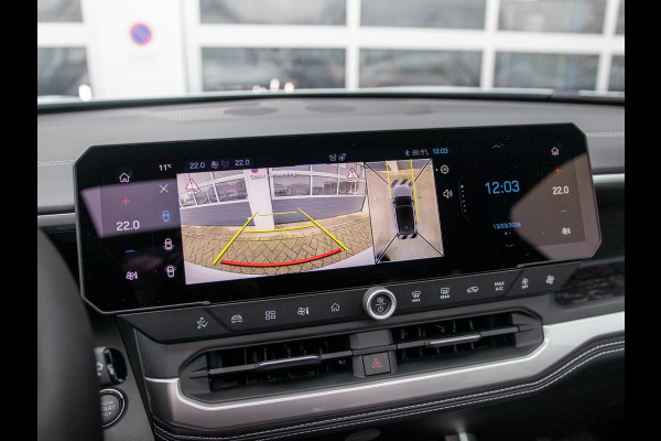 Jeep Compass First Edition 74 kWh | Uit voorraad leverbaar !| Adapt. Cruise | Camera | Carplay | 20" | Elektr. A-Klep | Navi | Winter Pack | Schuif/Kanteldak | Premium Pack | Conv. Pack | Warmtepomp