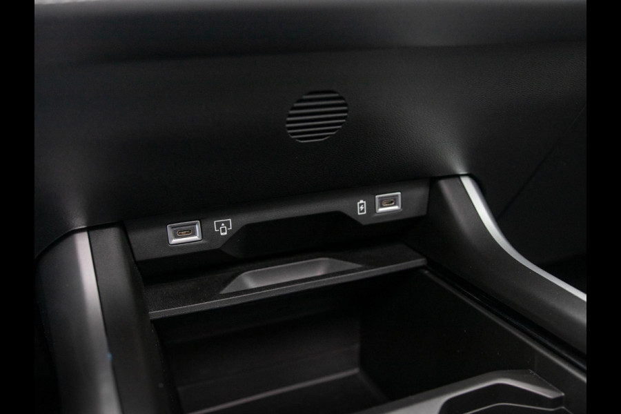 Jeep Compass First Edition 74 kWh | Uit voorraad leverbaar !| Adapt. Cruise | Camera | Carplay | 20" | Elektr. A-Klep | Navi | Winter Pack | Schuif/Kanteldak | Premium Pack | Conv. Pack | Warmtepomp