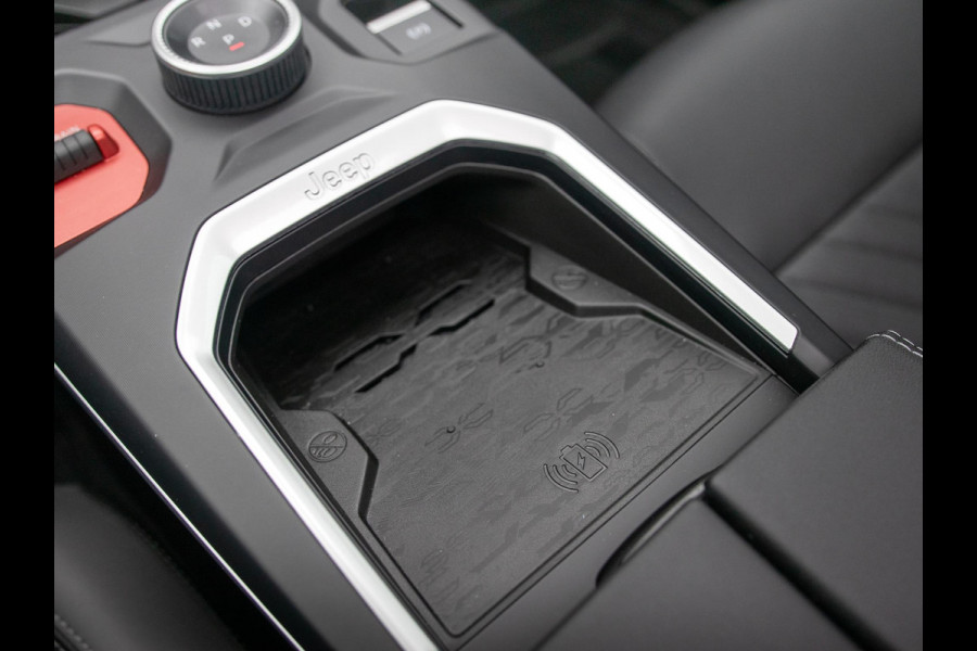 Jeep Compass First Edition 74 kWh | Uit voorraad leverbaar !| Adapt. Cruise | Camera | Carplay | 20" | Elektr. A-Klep | Navi | Winter Pack | Schuif/Kanteldak | Premium Pack | Conv. Pack | Warmtepomp