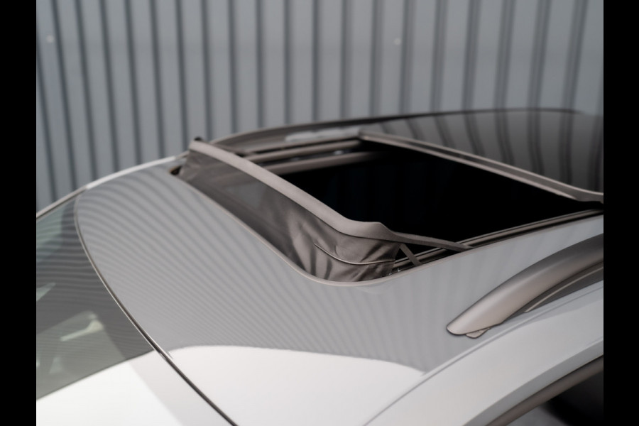 Volkswagen Tiguan 1.5 TSI R-Line Business | Black Style | Panodak | Elk. A-klep | IQ Light | Prijs Rijklaar!!