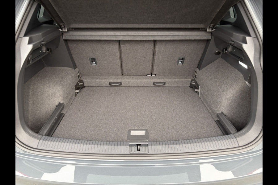 Volkswagen Tiguan 1.5 TSI R-Line Business | Black Style | Panodak | Elk. A-klep | IQ Light | Prijs Rijklaar!!