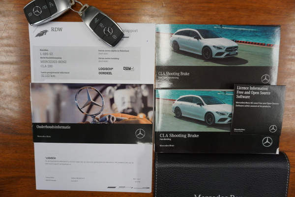 Mercedes-Benz CLA-Klasse Shooting Brake 200 Business Solution Luxury/Leer/Rijassist/1e Eig /Dealeronderhouden.