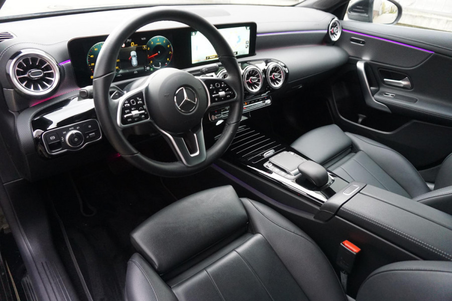 Mercedes-Benz CLA-Klasse Shooting Brake 200 Business Solution Luxury/Leer/Rijassist/1e Eig /Dealeronderhouden.