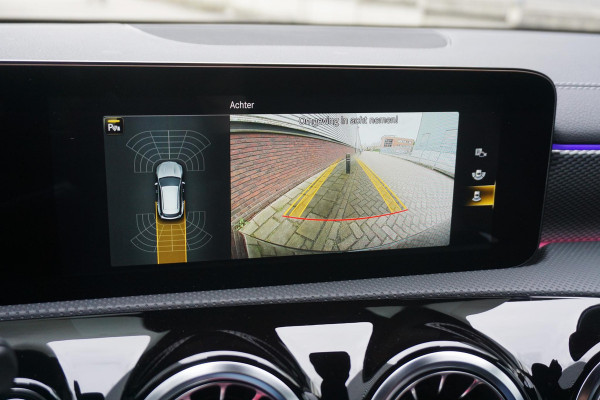 Mercedes-Benz CLA-Klasse Shooting Brake 200 Business Solution Luxury/Leer/Rijassist/1e Eig /Dealeronderhouden.