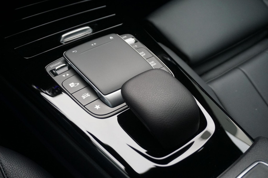 Mercedes-Benz CLA-Klasse Shooting Brake 200 Business Solution Luxury/Leer/Rijassist/1e Eig /Dealeronderhouden.