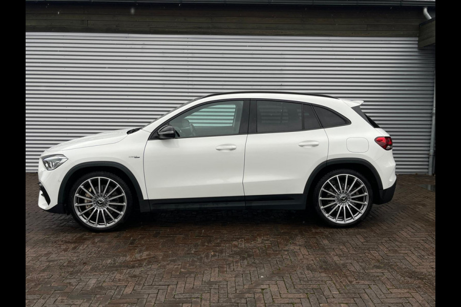 Mercedes-Benz GLA AMG 35 4MATIC panorama night trekhaak vol vol