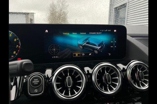 Mercedes-Benz GLA AMG 35 4MATIC panorama night trekhaak vol vol