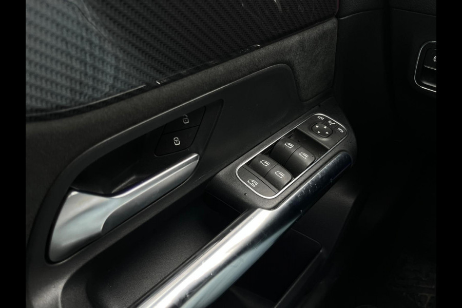 Mercedes-Benz GLA AMG 35 4MATIC panorama night trekhaak vol vol