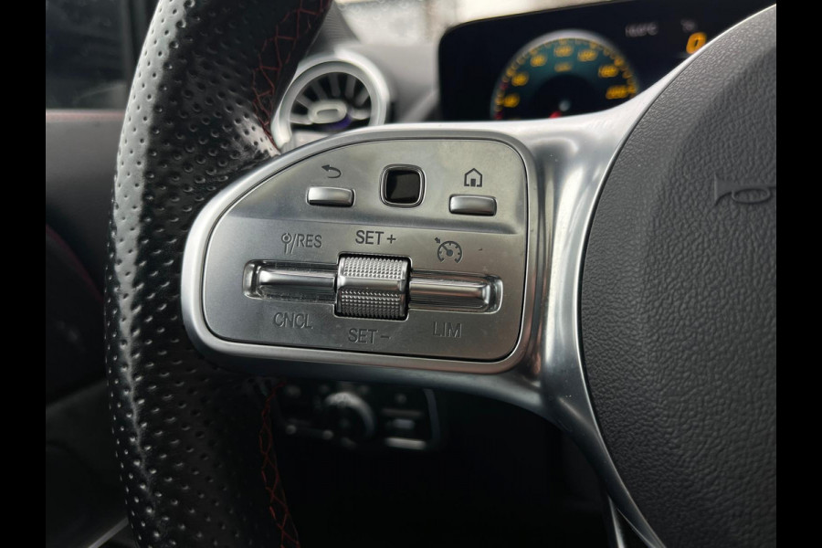 Mercedes-Benz GLA AMG 35 4MATIC panorama night trekhaak vol vol