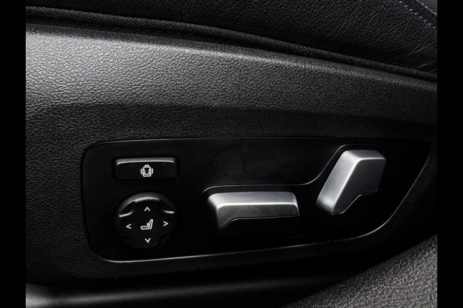 BMW 3 Serie Touring 330e xDrive M-Sport | Pano | M-Kuipstoelen + Leder + Memory | Laser | HUD | Widescreen |