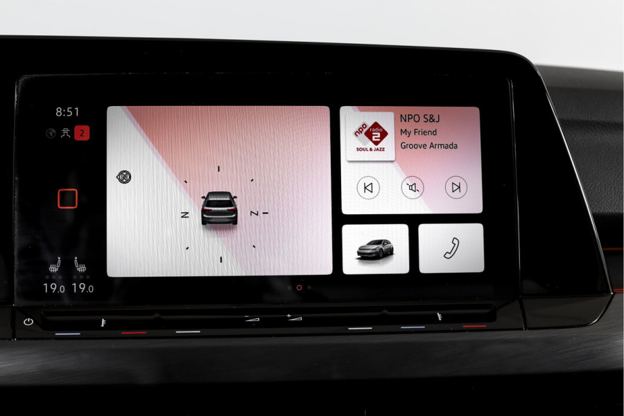 Volkswagen Golf 1.4 eHybrid Style | S/K-Panodak | Elek. Trekhaak | Dig. Cockpit | Adapt. Cruise | Stoel-+Stuurverw. | PDC | Camera | NAV + App. Connect | ECC | LM 18" |