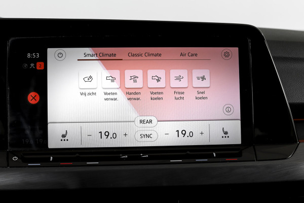 Volkswagen Golf 1.4 eHybrid Style | S/K-Panodak | Elek. Trekhaak | Dig. Cockpit | Adapt. Cruise | Stoel-+Stuurverw. | PDC | Camera | NAV + App. Connect | ECC | LM 18" |