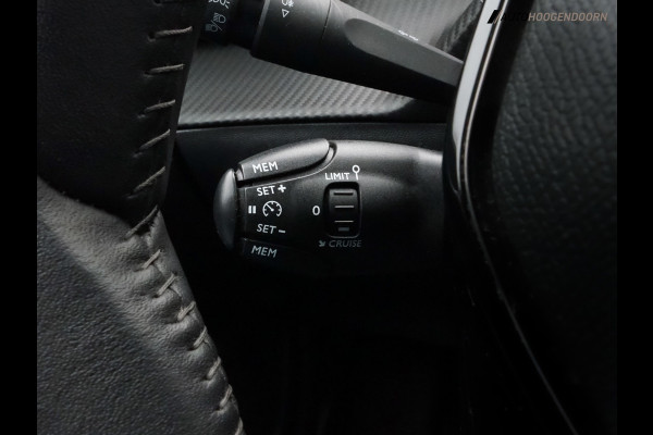 Peugeot 2008 1.2 PureTech Active Pack Luxe (APPLE CARPLAY,CRUISE,PARKEERSENSOREN,LM-VELGEN,COMFORT-STOELEN,LED,TOPCONDITIE)