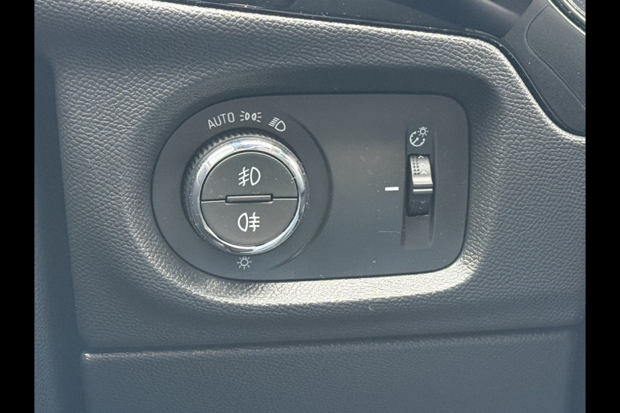 Opel CORSA-E BWJ 10-2020 | GS Line 136PK 50 kWh | PANO DAK | CAMERA A | CLIMA | NAVI | SPORTSTOELEN | CARPLAY | PDC 2X