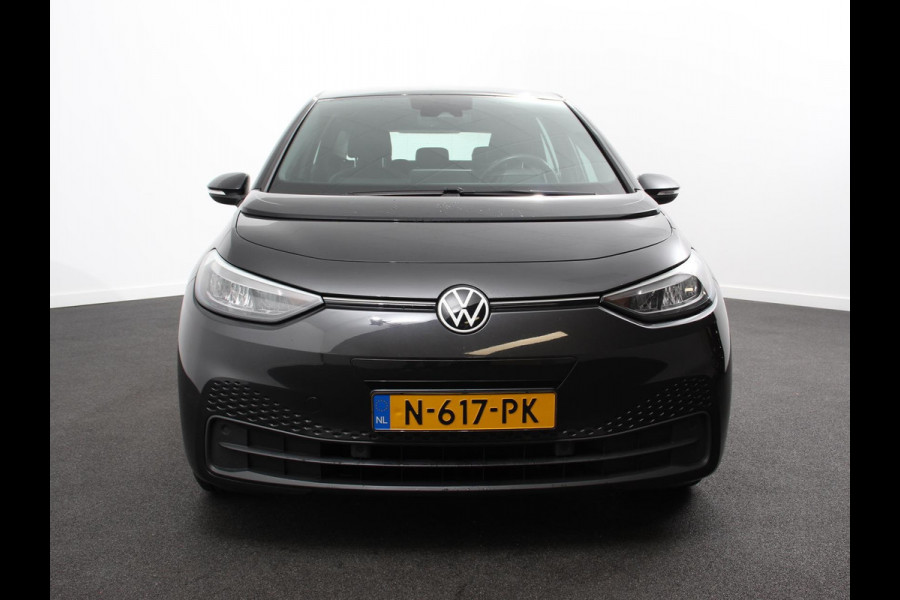 Volkswagen ID.3 Pro 58 kWh Navigatie Apple Carplay/Android Auto Parkeersensoren  Adaptive Cruise Control Stoel- en stuurverwarming Full Led Climate Control