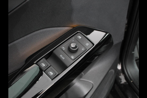 Volkswagen ID.3 Pro 58 kWh Navigatie Apple Carplay/Android Auto Parkeersensoren  Adaptive Cruise Control Stoel- en stuurverwarming Full Led Climate Control