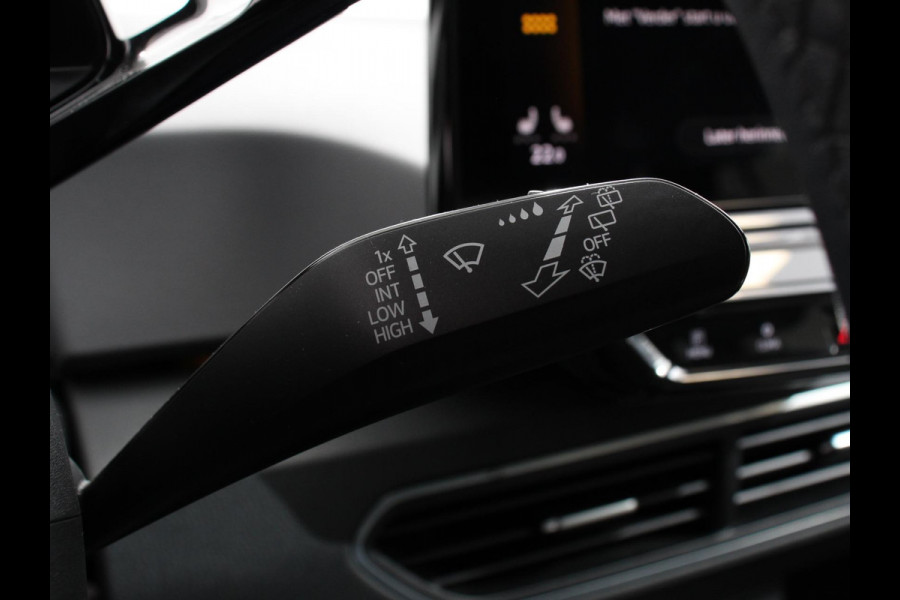 Volkswagen ID.3 Pro 58 kWh Navigatie Apple Carplay/Android Auto Parkeersensoren  Adaptive Cruise Control Stoel- en stuurverwarming Full Led Climate Control