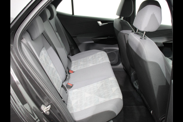 Volkswagen ID.3 Pro 58 kWh Navigatie Apple Carplay/Android Auto Parkeersensoren  Adaptive Cruise Control Stoel- en stuurverwarming Full Led Climate Control