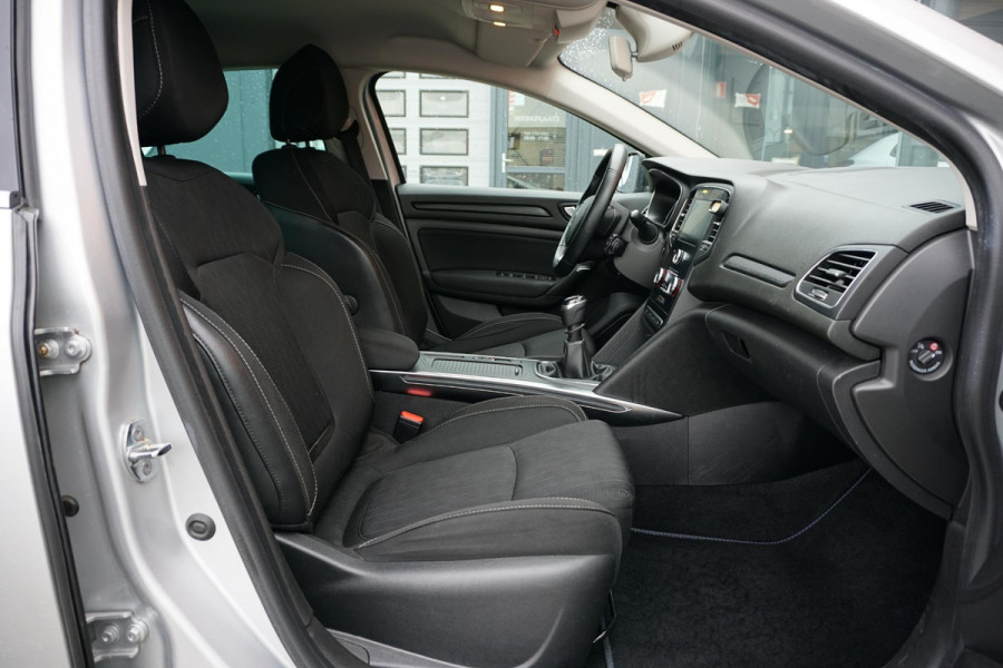 Renault Mégane Estate 1.3 TCe Limited + CAMERA / TREKHAAK / STOELVERWARMING