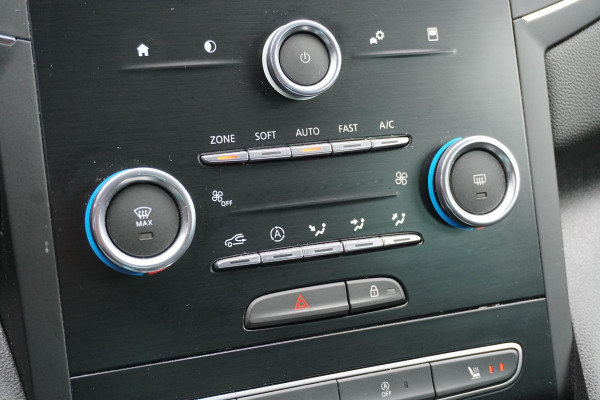 Renault Mégane Estate 1.3 TCe Limited + CAMERA / TREKHAAK / STOELVERWARMING