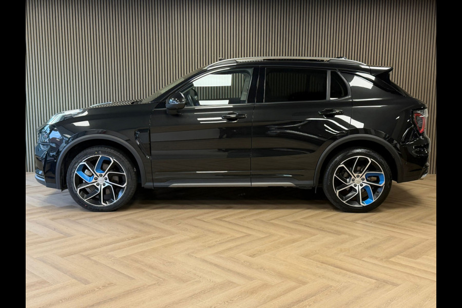 Lynk & Co 01 1.5 Plug in Hybride Black Edition PANODAK NAVIGATIE ACC 360CAM CARPLAY