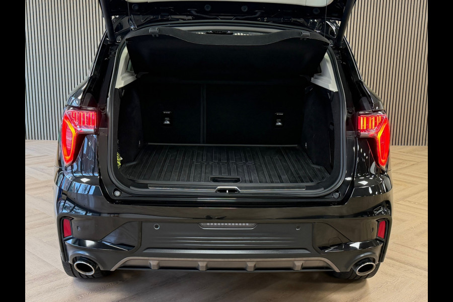 Lynk & Co 01 1.5 Plug in Hybride Black Edition PANODAK NAVIGATIE ACC 360CAM CARPLAY