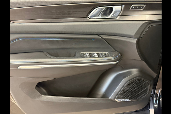 Lynk & Co 01 1.5 Plug in Hybride Black Edition PANODAK NAVIGATIE ACC 360CAM CARPLAY