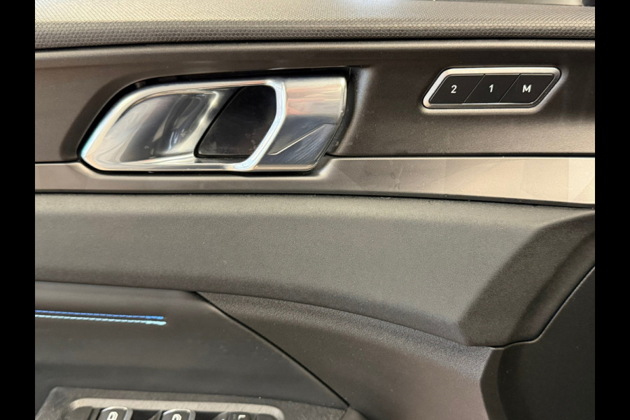 Lynk & Co 01 1.5 Plug in Hybride Black Edition PANODAK NAVIGATIE ACC 360CAM CARPLAY