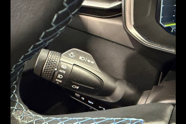 Lynk & Co 01 1.5 Plug in Hybride Black Edition PANODAK NAVIGATIE ACC 360CAM CARPLAY