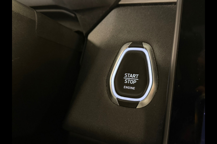 Lynk & Co 01 1.5 Plug in Hybride Black Edition PANODAK NAVIGATIE ACC 360CAM CARPLAY