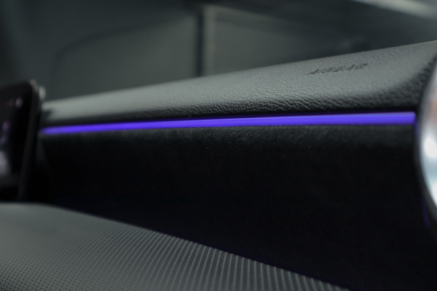 Mercedes-Benz A-Klasse 250e AMG Line Panodak Leer Navi PTS LM velgen EQ BTW auto!