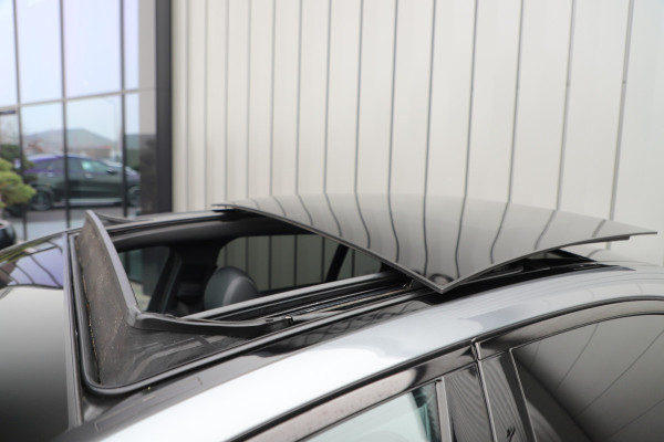 Mercedes-Benz E-Klasse 300e AMG | 320PK | Pano | Sfeerverlichting | Memory | ILS | Widescreen | Stoelverw. | Carplay | Standkachel | 2020.