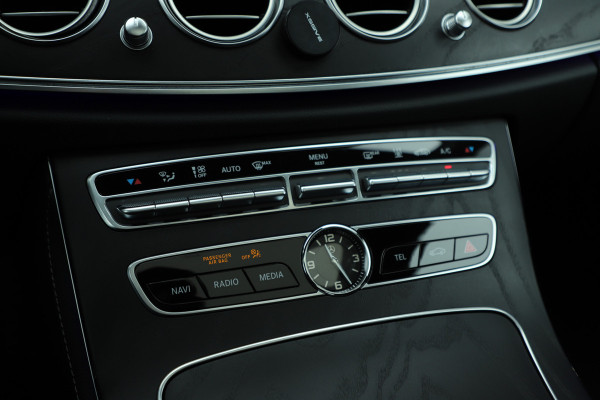 Mercedes-Benz E-Klasse 300e AMG | 320PK | Pano | Sfeerverlichting | Memory | ILS | Widescreen | Stoelverw. | Carplay | Standkachel | 2020.