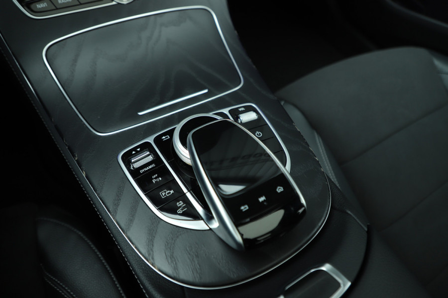 Mercedes-Benz E-Klasse 300e AMG | 320PK | Pano | Sfeerverlichting | Memory | ILS | Widescreen | Stoelverw. | Carplay | Standkachel | 2020.