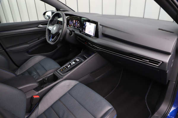 Volkswagen Golf 2.0 TSI R 4Motion | 320PK | Head-up | Keyless-go | Pano | Akrapovic | Performance-pakket | Memory | Stoelkoeling | Stuurwielverw