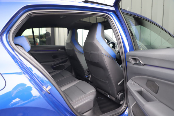 Volkswagen Golf 2.0 TSI R 4Motion | 320PK | Head-up | Keyless-go | Pano | Akrapovic | Performance-pakket | Memory | Stoelkoeling | Stuurwielverw