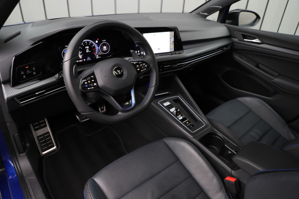 Volkswagen Golf 2.0 TSI R 4Motion | 320PK | Head-up | Keyless-go | Pano | Akrapovic | Performance-pakket | Memory | Stoelkoeling | Stuurwielverw