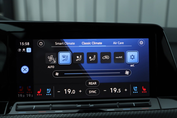 Volkswagen Golf 2.0 TSI R 4Motion | 320PK | Head-up | Keyless-go | Pano | Akrapovic | Performance-pakket | Memory | Stoelkoeling | Stuurwielverw