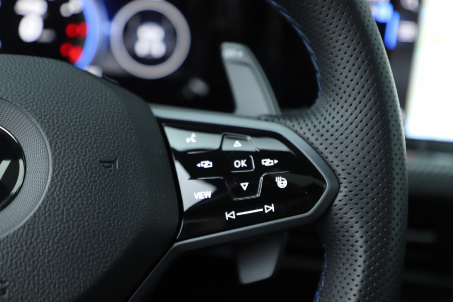 Volkswagen Golf 2.0 TSI R 4Motion | 320PK | Head-up | Keyless-go | Pano | Akrapovic | Performance-pakket | Memory | Stoelkoeling | Stuurwielverw