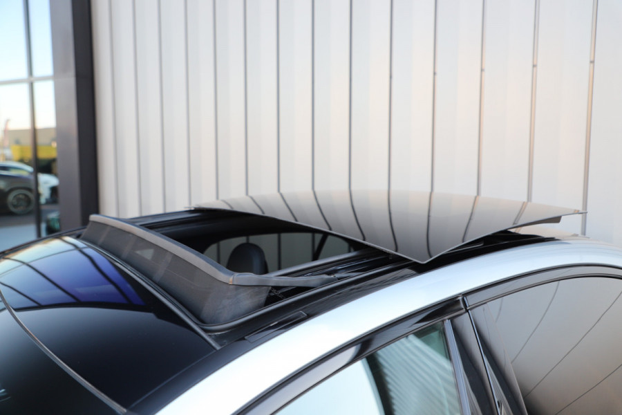 Mercedes-Benz C-Klasse 300e AMG | 313PK | Head-up | Keyless-go | Pano | Sfeerverlichting | Memory | Digital-light | Standkachel | 2022.