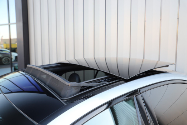 Mercedes-Benz C-Klasse 300e AMG | 313PK | Head-up | Keyless-go | Pano | Sfeerverlichting | Memory | Digital-light | Standkachel | 2022.