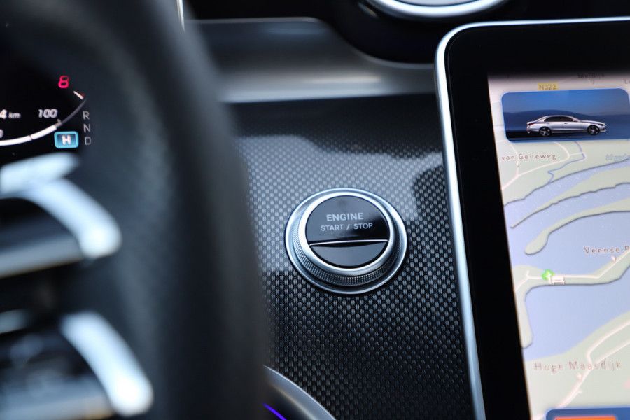 Mercedes-Benz C-Klasse 300e AMG | 313PK | Head-up | Keyless-go | Pano | Sfeerverlichting | Memory | Digital-light | Standkachel | 2022.