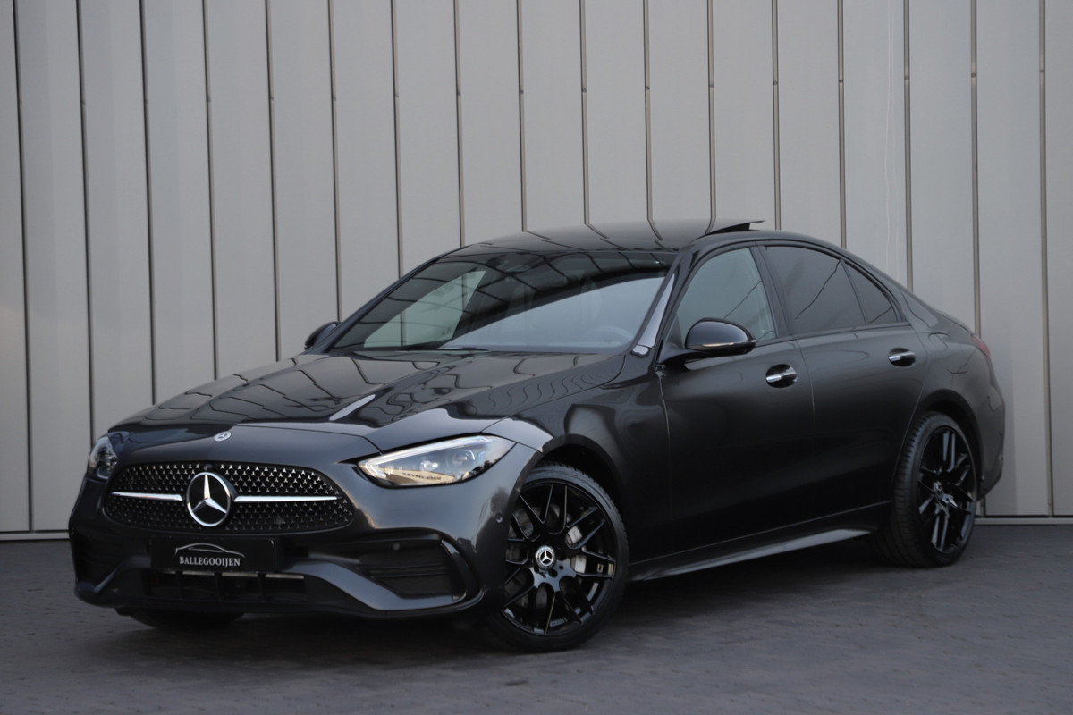 Mercedes-Benz C-Klasse 300e AMG | 313PK | Head-up | Keyless-go | Pano | Sfeerverlichting | Digital-light | Leder | Memory | Stoelverw. | 2022.