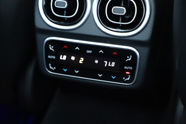 Mercedes-Benz C-Klasse 300e AMG | 313PK | Head-up | Keyless-go | Pano | Sfeerverlichting | Digital-light | Leder | Memory | Stoelverw. | 2022.