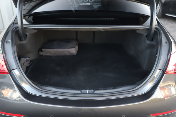 Mercedes-Benz C-Klasse 300e AMG | 313PK | Head-up | Keyless-go | Pano | Sfeerverlichting | Digital-light | Leder | Memory | Stoelverw. | 2022.