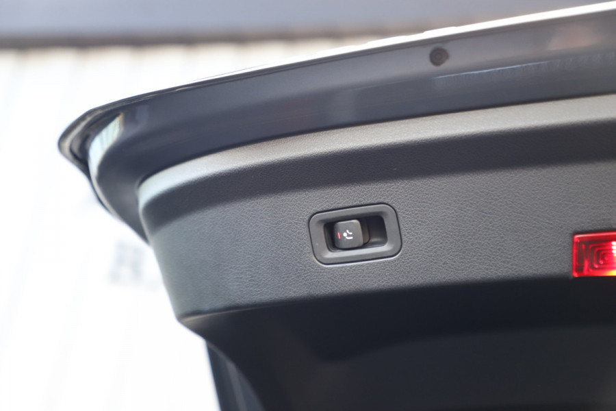 Mercedes-Benz GLE Coupé 350e AMG 4-Matic | 333PK | Sfeerverlichting | Burmester | Multibeam | Trekhaak | Standkachel | Stoelverw. | 2022.